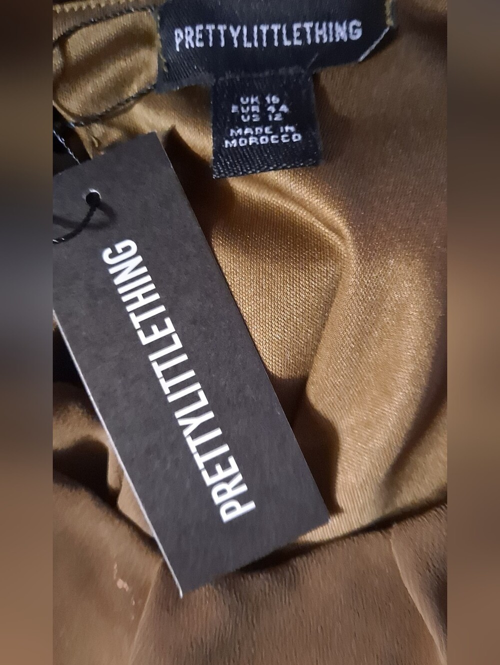 NWT PrettyLittleThing Olive Green Chiffon Cut Out Top - Picture 7 of 7